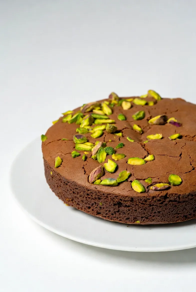 Pistaccio Chocolate Cake